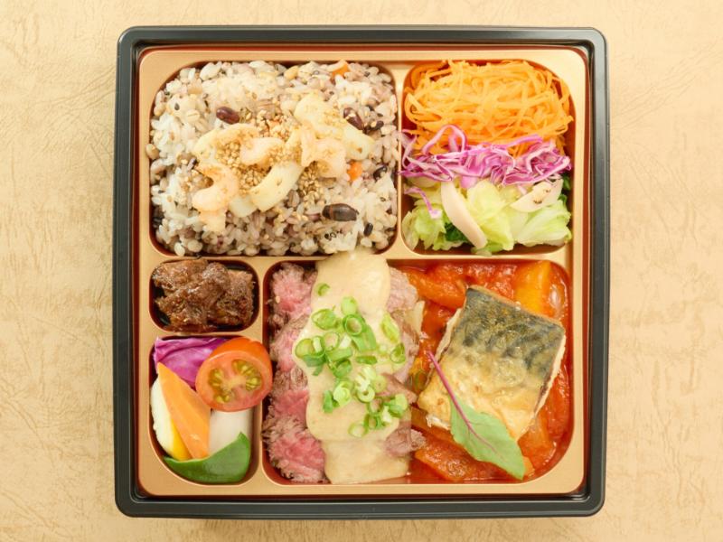 牛赤身と鯖のポワレ 魚介類の炊き込みご飯 バーニャカウダ