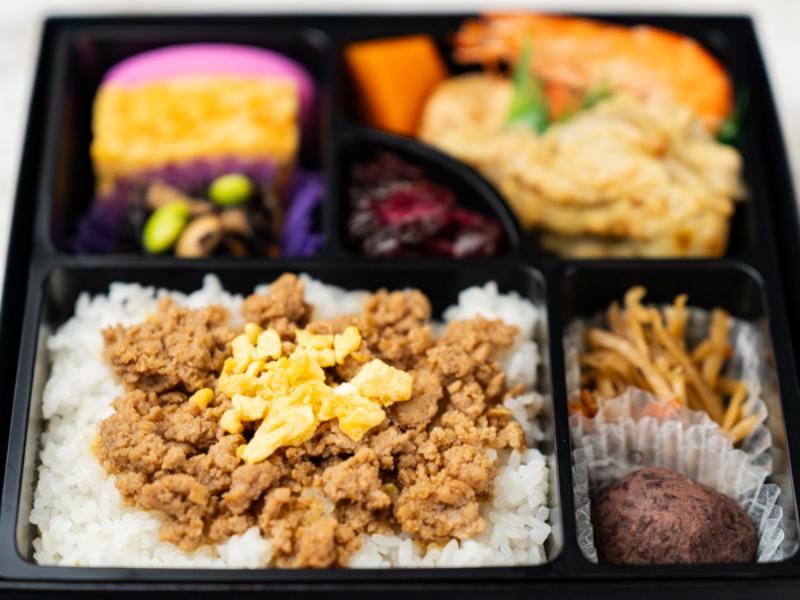 桔梗弁当 鶏そぼろ
