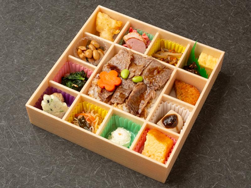 厚切り和牛ロースすき焼きの花御膳弁当