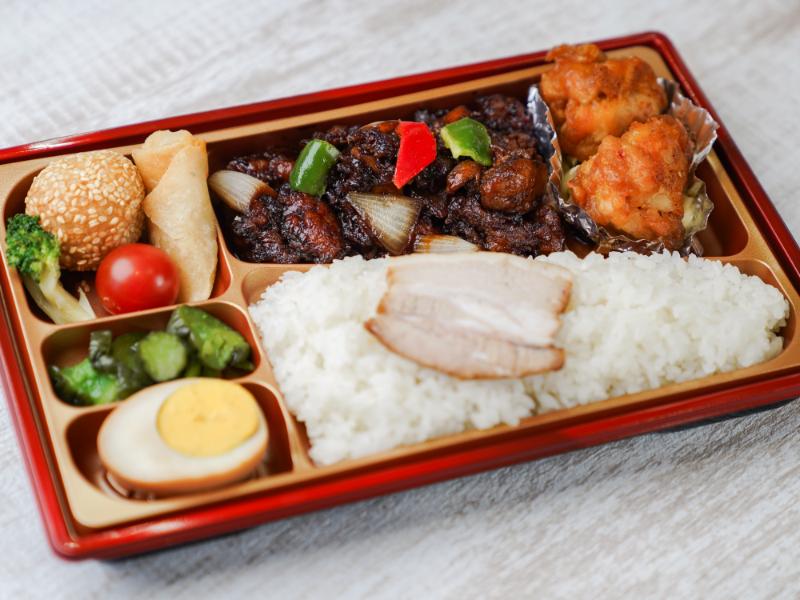 魚の黒酢ソース＆特製唐揚げ弁当