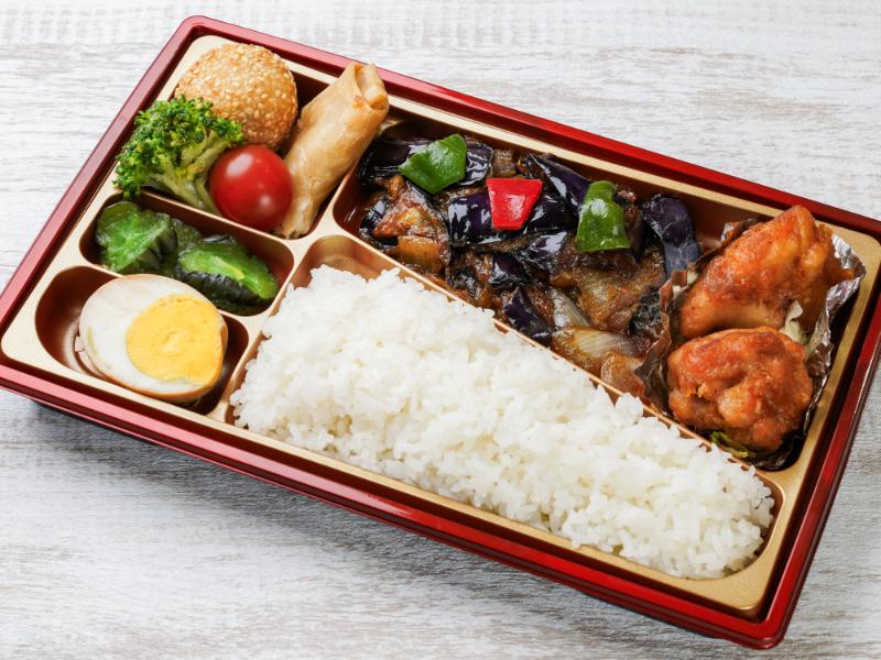 麻婆ナス＆特製唐揚げ弁当