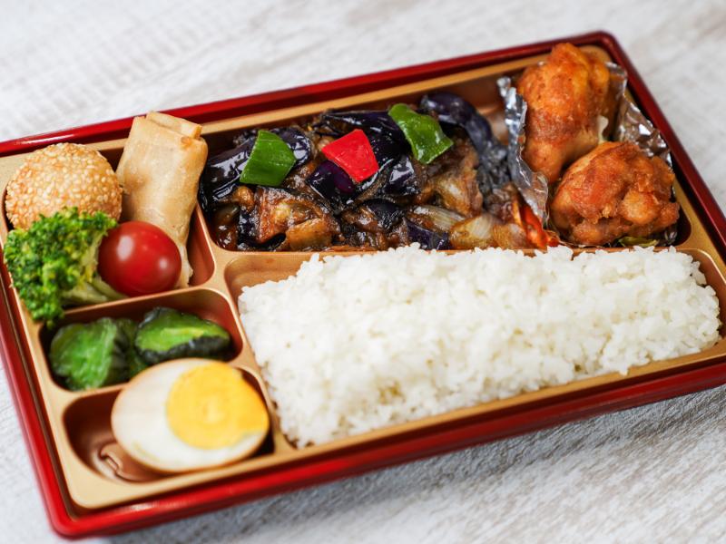 麻婆ナス＆特製唐揚げ弁当