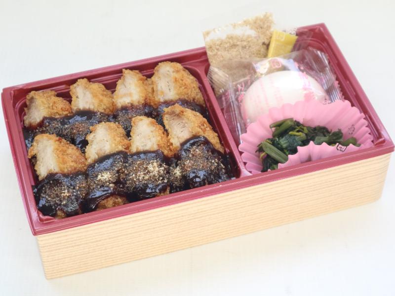 松浦の味噌ヒレカツ重