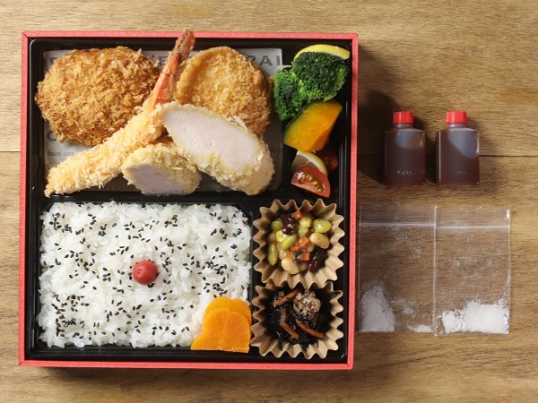楽万極上クロケット＆ミックスフライ贅沢弁当