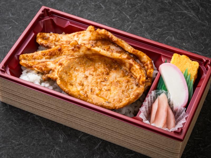 特製ボリューム秩父味噌豚弁当