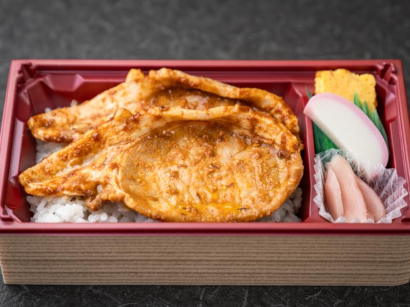 特製ボリューム秩父味噌豚弁当